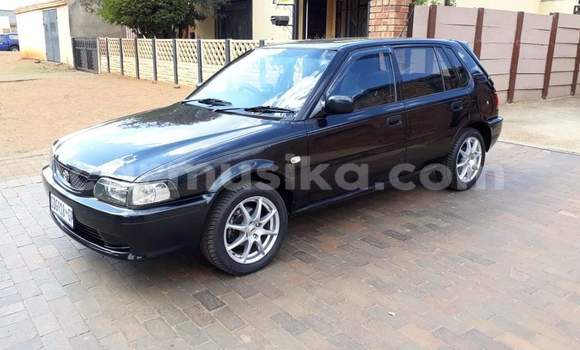 Acheter Occasion Voiture Toyota Yaris Bleu à Beitbridge, Matabeleland South Acheter Occasion Voiture Toyota Yaris Bleu à Beitbridge, Matabeleland South