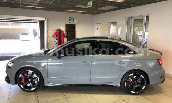 Nunua Ilio tumika Audi RS3 Fedha Gari ndani ya Beitbridge nchini Matabeleland Kusini Nunua Ilio tumika Audi RS3 Fedha Gari ndani ya Beitbridge nchini Matabeleland Kusini
