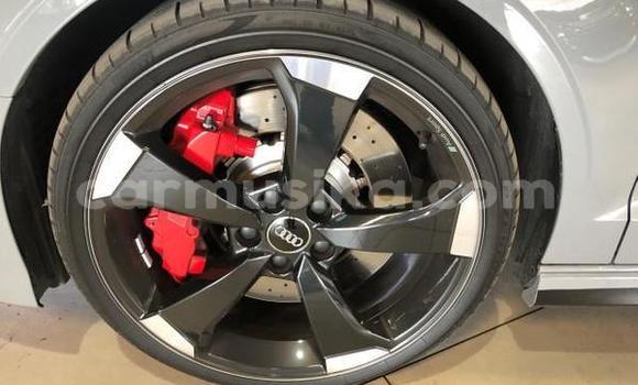 Nunua Ilio tumika Audi RS3 Fedha Gari ndani ya Beitbridge nchini Matabeleland Kusini Nunua Ilio tumika Audi RS3 Fedha Gari ndani ya Beitbridge nchini Matabeleland Kusini