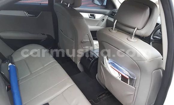 Tenga Tsaru Mercedes‒Benz C–Class Chena Mota in Harare in Harare Tenga Tsaru Mercedes‒Benz C–Class Chena Mota in Harare in Harare