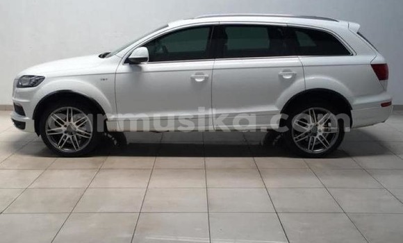 Tenga Tsaru Audi Q7 Chena Mota in Harare in Harare Tenga Tsaru Audi Q7 Chena Mota in Harare in Harare