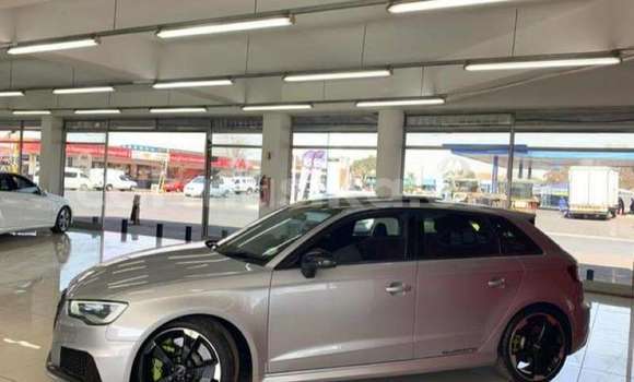Acheter Occasion Voiture Audi RS3 Gris à Beitbridge, Matabeleland South Acheter Occasion Voiture Audi RS3 Gris à Beitbridge, Matabeleland South