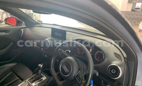 Acheter Occasion Voiture Audi RS3 Gris à Beitbridge, Matabeleland South Acheter Occasion Voiture Audi RS3 Gris à Beitbridge, Matabeleland South