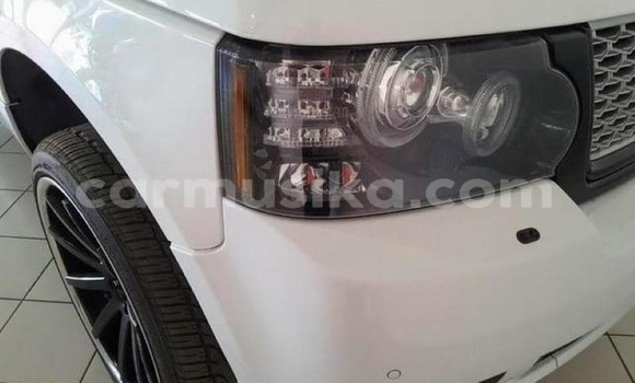 Buy Used Land Rover Range Rover Vogue White Car in Harare in Harare Buy Used Land Rover Range Rover Vogue White Car in Harare in Harare
