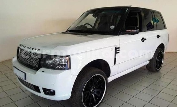 Buy Used Land Rover Range Rover Vogue White Car in Harare in Harare Buy Used Land Rover Range Rover Vogue White Car in Harare in Harare