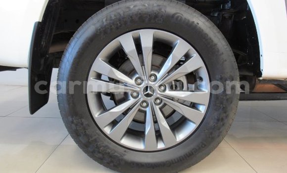 Acheter Occasion Voiture Mercedes‒Benz C-klasse Blanc à Beitbridge, Matabeleland South Acheter Occasion Voiture Mercedes‒Benz C-klasse Blanc à Beitbridge, Matabeleland South