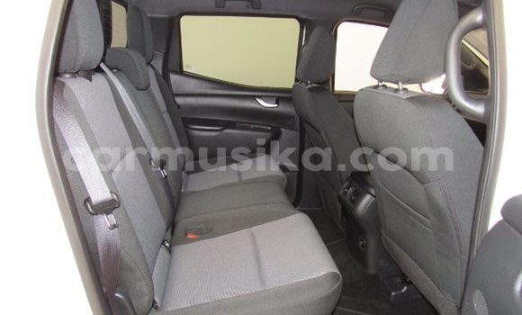 Acheter Occasion Voiture Mercedes‒Benz C-klasse Blanc à Beitbridge, Matabeleland South Acheter Occasion Voiture Mercedes‒Benz C-klasse Blanc à Beitbridge, Matabeleland South