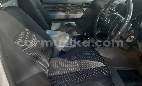 Nunua Ilio tumika Mazda BT-50 Nyeupe Gari ndani ya Beitbridge nchini Matabeleland Kusini Nunua Ilio tumika Mazda BT-50 Nyeupe Gari ndani ya Beitbridge nchini Matabeleland Kusini