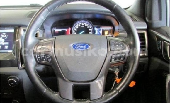 Buy Used Ford Everest White Car in Beitbridge in Matabeleland South Buy Used Ford Everest White Car in Beitbridge in Matabeleland South