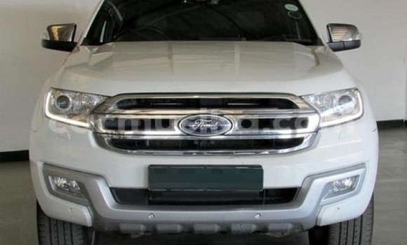 Buy Used Ford Everest White Car in Beitbridge in Matabeleland South Buy Used Ford Everest White Car in Beitbridge in Matabeleland South