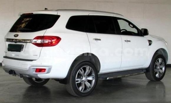 Buy Used Ford Everest White Car in Beitbridge in Matabeleland South Buy Used Ford Everest White Car in Beitbridge in Matabeleland South