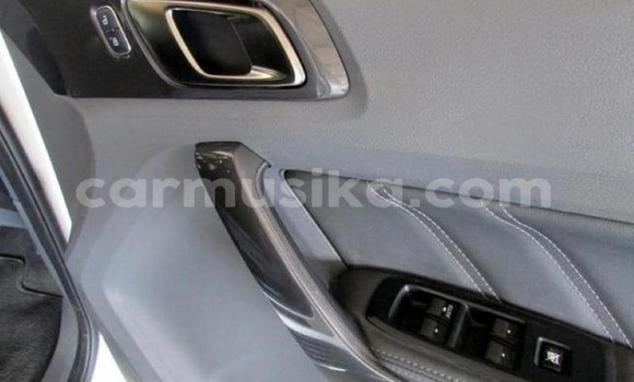 Buy Used Ford Everest White Car in Beitbridge in Matabeleland South Buy Used Ford Everest White Car in Beitbridge in Matabeleland South