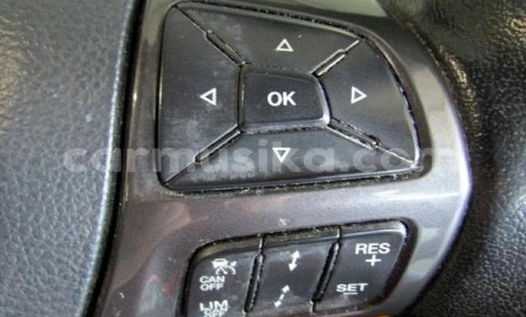 Buy Used Ford Everest White Car in Beitbridge in Matabeleland South Buy Used Ford Everest White Car in Beitbridge in Matabeleland South