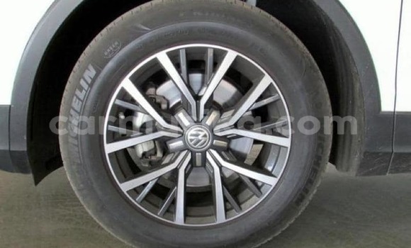 Acheter Occasion Voiture Volkswagen Tiguan Blanc à Beitbridge, Matabeleland South Acheter Occasion Voiture Volkswagen Tiguan Blanc à Beitbridge, Matabeleland South