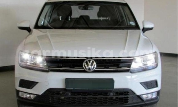 Acheter Occasion Voiture Volkswagen Tiguan Blanc à Beitbridge, Matabeleland South Acheter Occasion Voiture Volkswagen Tiguan Blanc à Beitbridge, Matabeleland South