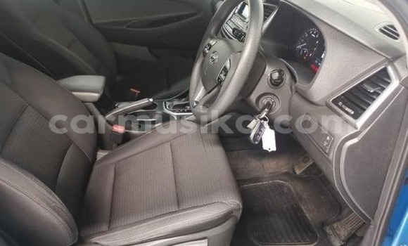 Buy Used Hyundai Tucson Blue Car in Beitbridge in Matabeleland South Buy Used Hyundai Tucson Blue Car in Beitbridge in Matabeleland South