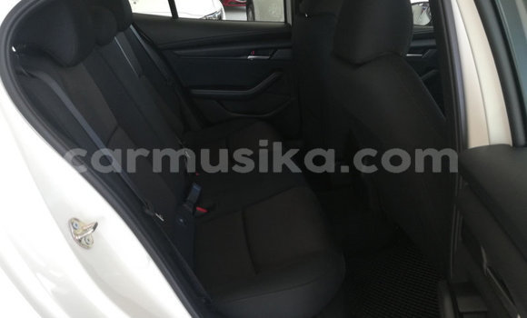 Nunua Ilio tumika Mazda 3 Nyingine Gari ndani ya Beitbridge nchini Matabeleland Kusini Nunua Ilio tumika Mazda 3 Nyingine Gari ndani ya Beitbridge nchini Matabeleland Kusini