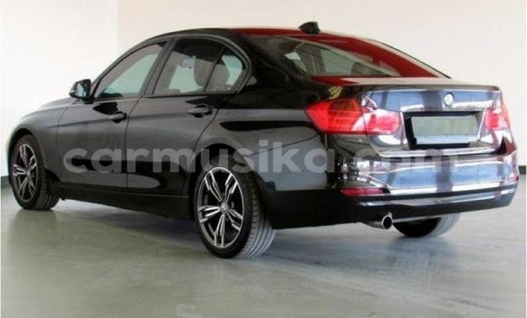 Tenga Tsaru BMW 3–Series Nhema Mota in Beitbridge in Matabeleland South Tenga Tsaru BMW 3–Series Nhema Mota in Beitbridge in Matabeleland South