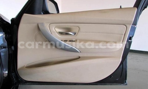 Tenga Tsaru BMW 3–Series Nhema Mota in Beitbridge in Matabeleland South Tenga Tsaru BMW 3–Series Nhema Mota in Beitbridge in Matabeleland South