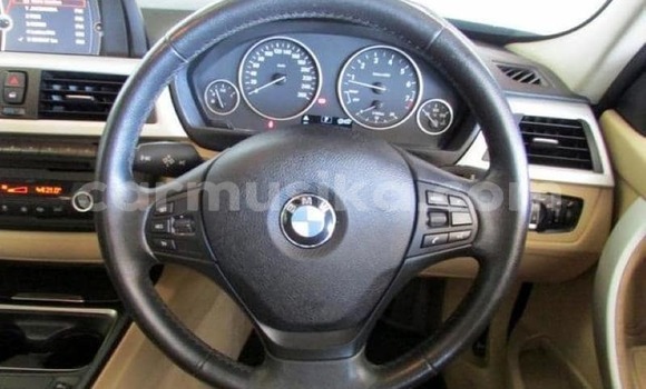 Tenga Tsaru BMW 3–Series Nhema Mota in Beitbridge in Matabeleland South Tenga Tsaru BMW 3–Series Nhema Mota in Beitbridge in Matabeleland South