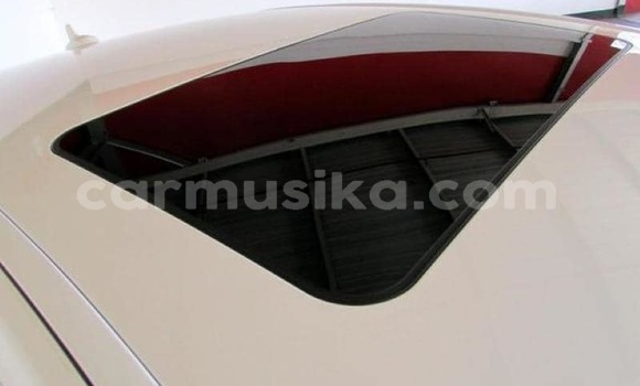 Tenga Tsaru Mercedes‒Benz E–Class Chena Mota in Beitbridge in Matabeleland South Tenga Tsaru Mercedes‒Benz E–Class Chena Mota in Beitbridge in Matabeleland South