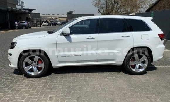 Buy Used Jeep Grand Cherokee SRT8 White Car in Beitbridge in Matabeleland South Buy Used Jeep Grand Cherokee SRT8 White Car in Beitbridge in Matabeleland South