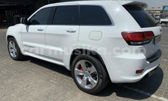 Buy Used Jeep Grand Cherokee SRT8 White Car in Beitbridge in Matabeleland South Buy Used Jeep Grand Cherokee SRT8 White Car in Beitbridge in Matabeleland South