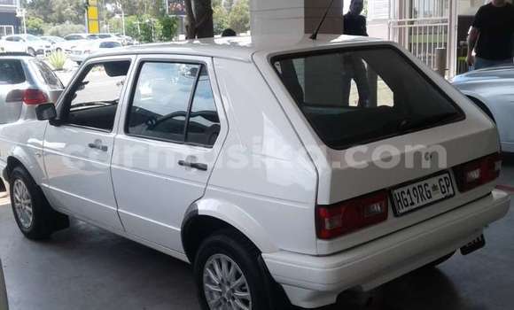 Buy Used Volkswagen Golf White Car in Beitbridge in Matabeleland South Buy Used Volkswagen Golf White Car in Beitbridge in Matabeleland South