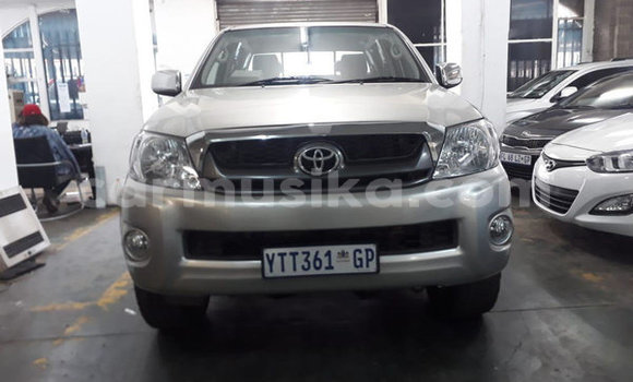Nunua Ilio tumika Toyota Hilux Fedha Gari ndani ya Beitbridge nchini Matabeleland Kusini Nunua Ilio tumika Toyota Hilux Fedha Gari ndani ya Beitbridge nchini Matabeleland Kusini
