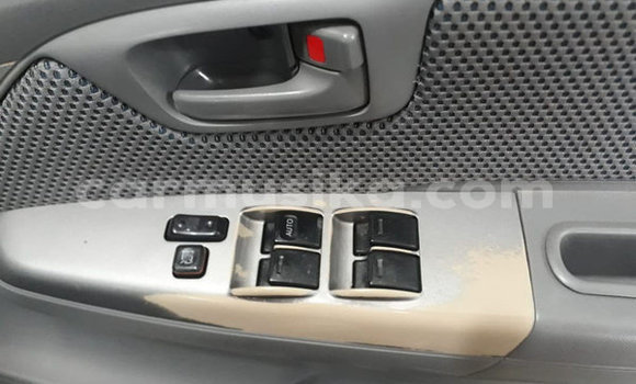 Nunua Ilio tumika Toyota Hilux Fedha Gari ndani ya Beitbridge nchini Matabeleland Kusini Nunua Ilio tumika Toyota Hilux Fedha Gari ndani ya Beitbridge nchini Matabeleland Kusini