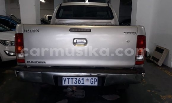 Nunua Ilio tumika Toyota Hilux Fedha Gari ndani ya Beitbridge nchini Matabeleland Kusini Nunua Ilio tumika Toyota Hilux Fedha Gari ndani ya Beitbridge nchini Matabeleland Kusini
