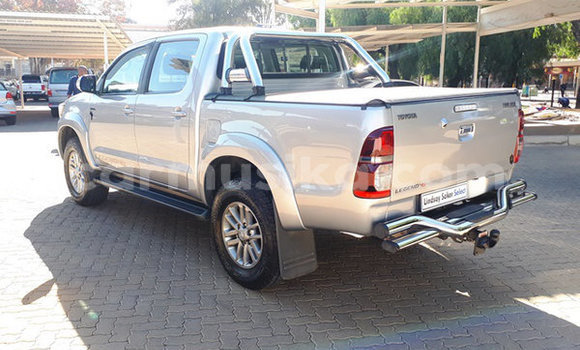 Buy Used Toyota Hilux Silver Car in Beitbridge in Matabeleland South Buy Used Toyota Hilux Silver Car in Beitbridge in Matabeleland South