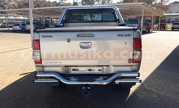 Buy Used Toyota Hilux Silver Car in Beitbridge in Matabeleland South Buy Used Toyota Hilux Silver Car in Beitbridge in Matabeleland South