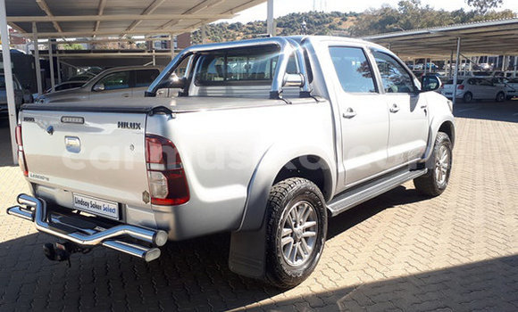 Buy Used Toyota Hilux Silver Car in Beitbridge in Matabeleland South Buy Used Toyota Hilux Silver Car in Beitbridge in Matabeleland South