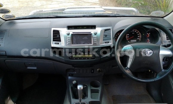 Acheter Occasion Voiture Toyota Hilux Noir à Beitbridge, Matabeleland South Acheter Occasion Voiture Toyota Hilux Noir à Beitbridge, Matabeleland South