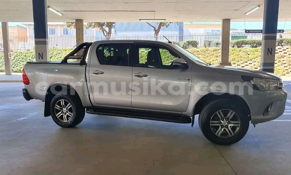 Nunua Ilio tumika Toyota Hilux Fedha Gari ndani ya Beitbridge nchini Matabeleland Kusini Nunua Ilio tumika Toyota Hilux Fedha Gari ndani ya Beitbridge nchini Matabeleland Kusini