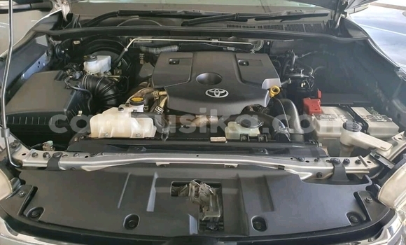 Nunua Ilio tumika Toyota Hilux Fedha Gari ndani ya Beitbridge nchini Matabeleland Kusini Nunua Ilio tumika Toyota Hilux Fedha Gari ndani ya Beitbridge nchini Matabeleland Kusini