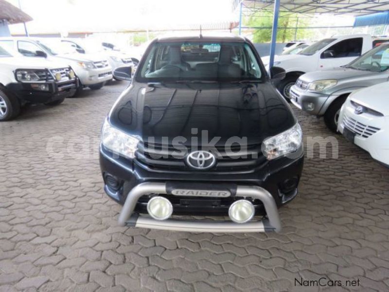 Big with watermark toyota hilux matabeleland south beitbridge 8199