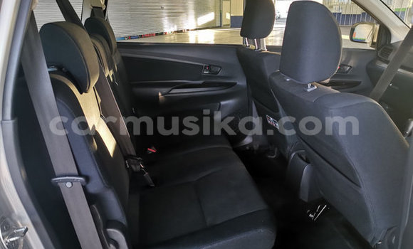 Nunua Ilio tumika Toyota Avanza Fedha Gari ndani ya Beitbridge nchini Matabeleland Kusini Nunua Ilio tumika Toyota Avanza Fedha Gari ndani ya Beitbridge nchini Matabeleland Kusini