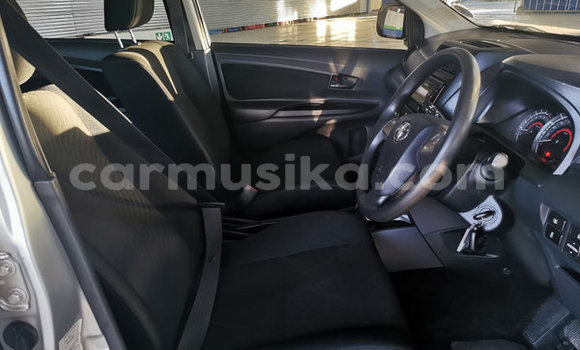 Nunua Ilio tumika Toyota Avanza Fedha Gari ndani ya Beitbridge nchini Matabeleland Kusini Nunua Ilio tumika Toyota Avanza Fedha Gari ndani ya Beitbridge nchini Matabeleland Kusini