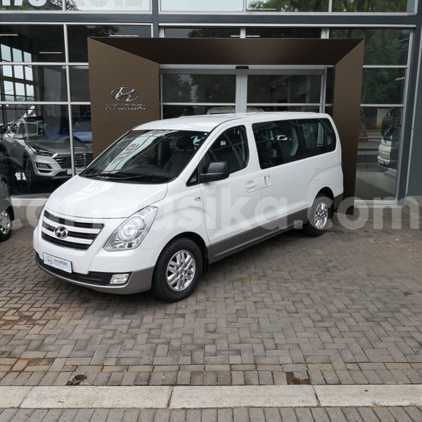 Big with watermark hyundai h1 matabeleland south beitbridge 8203