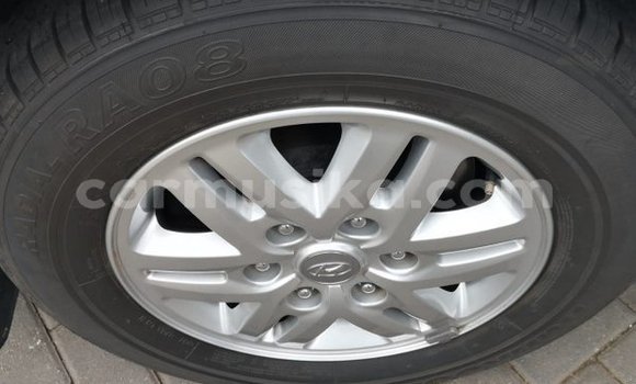 Nunua Ilio tumika Hyundai H1 Nyeupe Gari ndani ya Beitbridge nchini Matabeleland Kusini Nunua Ilio tumika Hyundai H1 Nyeupe Gari ndani ya Beitbridge nchini Matabeleland Kusini