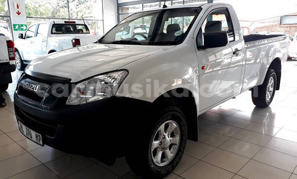 Acheter Occasion Voiture Isuzu KB Blanc à Beitbridge, Matabeleland South Acheter Occasion Voiture Isuzu KB Blanc à Beitbridge, Matabeleland South