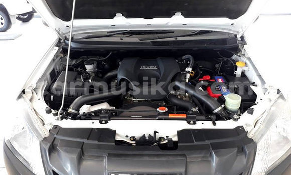 Acheter Occasion Voiture Isuzu KB Blanc à Beitbridge, Matabeleland South Acheter Occasion Voiture Isuzu KB Blanc à Beitbridge, Matabeleland South