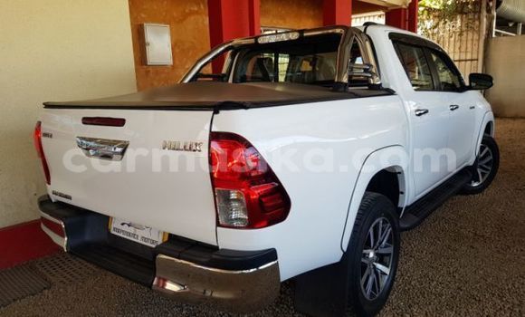 Acheter Occasion Voiture Toyota Hilux Blanc à Beitbridge, Matabeleland South Acheter Occasion Voiture Toyota Hilux Blanc à Beitbridge, Matabeleland South