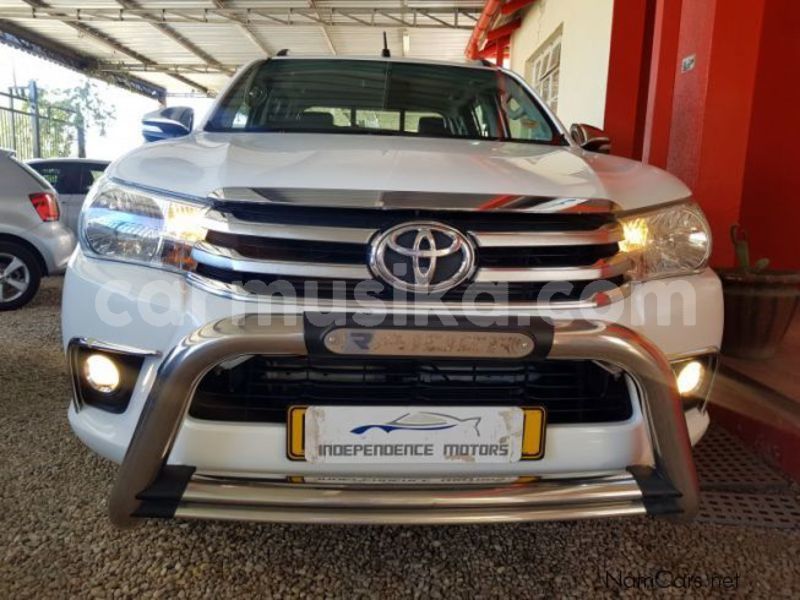 Big with watermark toyota hilux matabeleland south beitbridge 8207