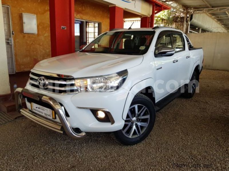 Big with watermark toyota hilux matabeleland south beitbridge 8207