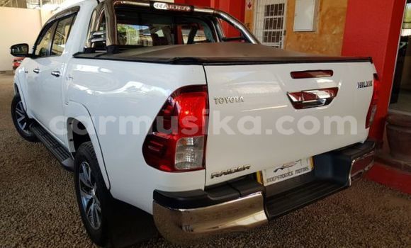 Acheter Occasion Voiture Toyota Hilux Blanc à Beitbridge, Matabeleland South Acheter Occasion Voiture Toyota Hilux Blanc à Beitbridge, Matabeleland South