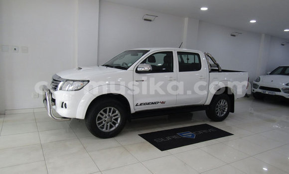 Buy Used Toyota Hilux White Car in Beitbridge in Matabeleland South Buy Used Toyota Hilux White Car in Beitbridge in Matabeleland South