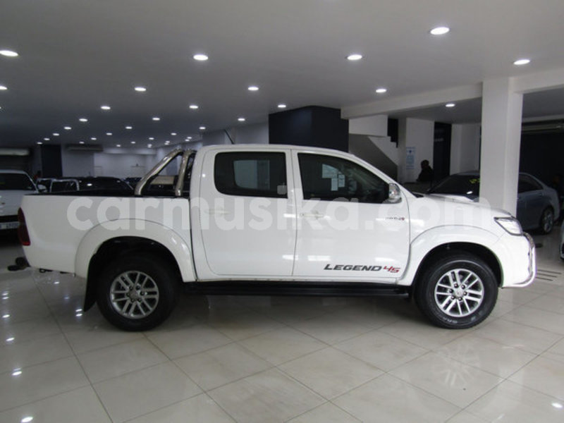 Big with watermark toyota hilux matabeleland south beitbridge 8208